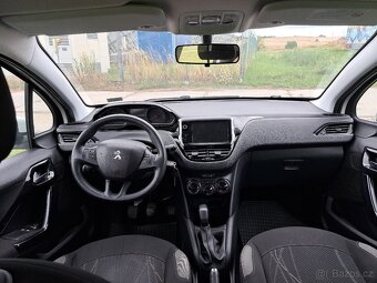 Peugeot 208 - 10