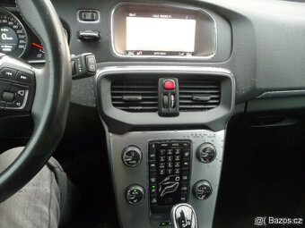 AKCE Volvo V40 D3 150k.s Momentum Automat po 1.majiteli - - 10
