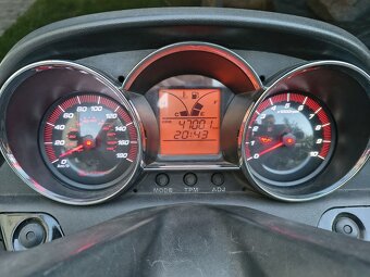 Kymco Downtown 300i - 10