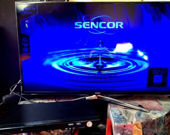 DVD Sencor + 5 filmů - 10