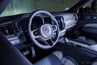 Volvo XC60 B4 diesel R-Design facelift, 2021, ťažné, DPH - 10