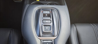 HONDA ZR-V 2.0 e:HEV Advance Panorama BOSE® Head-Up Kůže DPH - 10