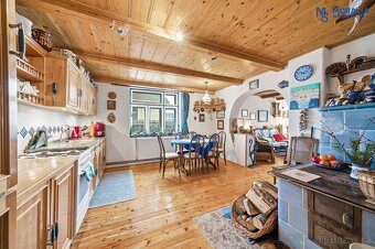 Krásná chalupa v obci Chobyně pod Šubířovem - 10