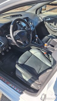 Ford Focus ST250 kombi 184kw 2015 1.majitel - 10