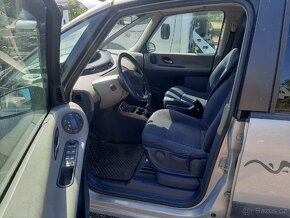 RENAULT ESPACE IV 2.0i 103kw r.v.2004 - 10