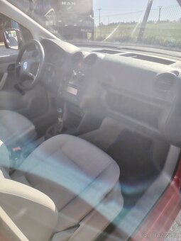 Volkswagen Caddy - 10