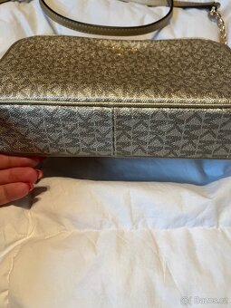Michael Kors kabelka Crossbod - 10