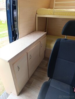 Obytný automobil , automat . - 10