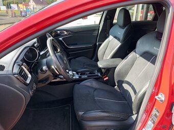 Kia ProCeed SW - GT-Line - panoramatická střecha - 10