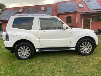 MITSUBISHI PAJERO 3.2DIESEL,3 dveř,4x4,Navi,Xenon - - 10