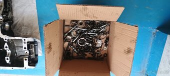 Kawasaki GPZ 1100 díly - motor - 10