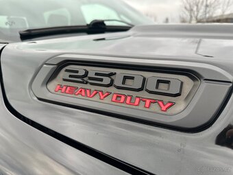 2019 RAM 2500 Powerwagon 6.4 V8 HEMI - 10