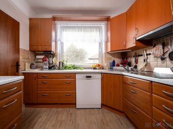 Prodej rodinného domu, 4+1, Stavbařů, Sezemice, ev.č. 00512 - 10