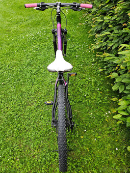 Dámské 27,5" horské hliníkové kolo ROCK MACHINE, rám 16" - 10