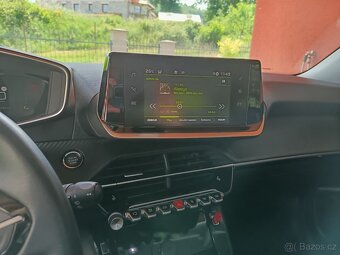 Prodám Peugeot 2008, 1.2 PureTech, ČR, r.v. 2020, 67600 km - 10