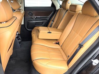 Jaguar XJ 3,0 250kW Kompr.AWD Premium Luxury DPH ČR 1.maj V6 - 10