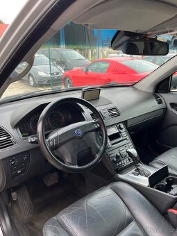 Volvo XC90 4.4 V8 232kW 4x4 = 7 miest, A/T, Navi, Top Stav = - 10