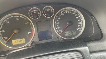 Volkswagen Passat 2,5 TDI V6 120 KW 6 kvalt - 10