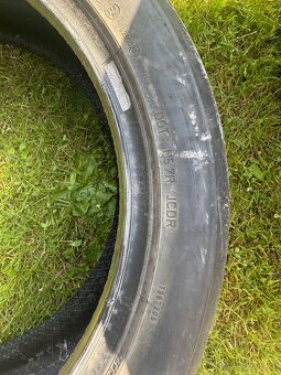 Zdravím prodám vzorek kolem 6mm Dunlop SP SPORT MAXX RT 225/ - 10