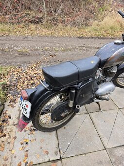 ČZ 175 SPORT - 10