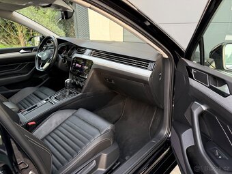 Volkswagen Passat Variant 2.0 TDI EVO Elegance DSG - 10
