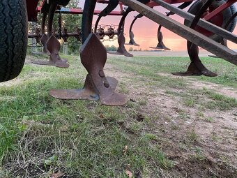 Radličkový podmítač Kongskilde - 10