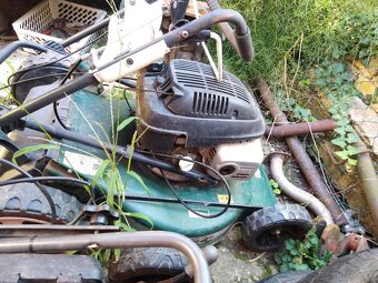 sekačka s pojezdem motor honda - 10