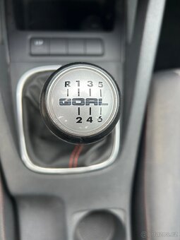 VW Golf V 1.6 FSI 85 Kw. GOAL - 10