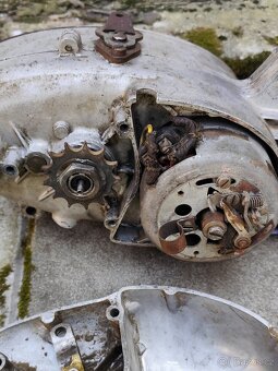 Motor Jawa 555 - 10