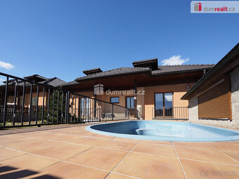 RD 5+kk s garáží, terasou a bazénem - 10