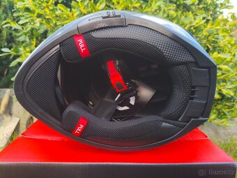 Přilba na motorku. Velikost L (59-60 cm). Nová - 10