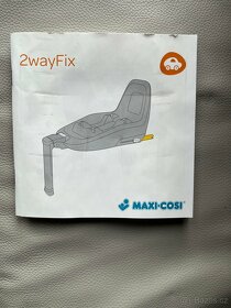 Autosedačka se základnou - 10