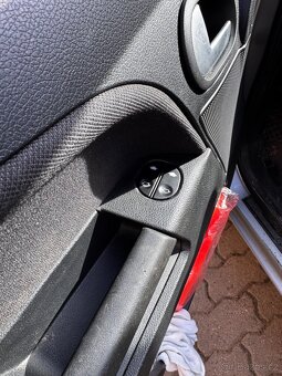 Ford Fusion 1.4i 59kw 2011 ČR - 10