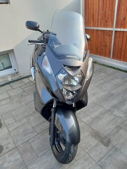 Honda Silverwing 400, 2008, po TK, slušný stav - 10
