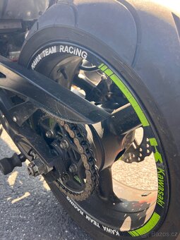 Kawasaki Z1000 - 10