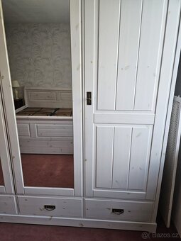 Celodřevěná skříň. Nová cca 51000 Kč - 10