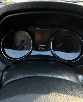 Nissan Qashqai, 1.6 DIG-T, naj.107tkm,max. výbava,tažné. - 10