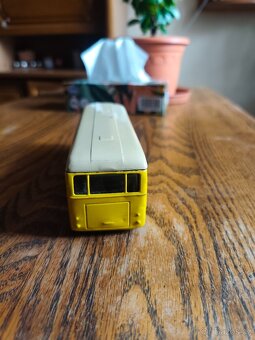 Plechová autička - 10