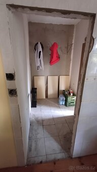 PRODEJ IDEÁLNÍ 1/3 POZEMKU S NEBYTOVÝM PROSTOREM A GARÁŽÍ - 10