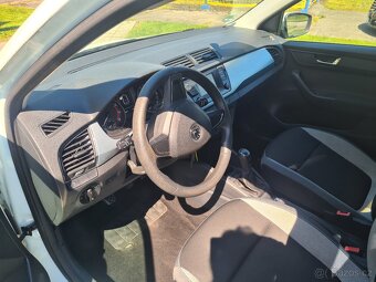 Škoda Fabia - 10