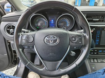 TOYOTA AURIS 1.8 HYBRID KOMBI 73KW 2017 - 10