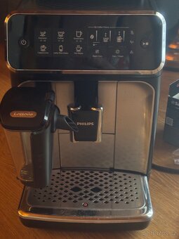 Kávovar Philips LatteGo - 10