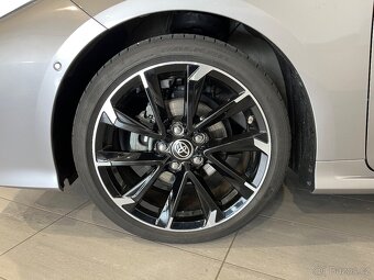 Toyota Corolla sedan GR SPORT DYNAMIC - 10