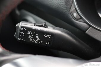 VW GOLF GTI 2.0TSI 147kW - 10