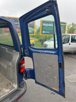 Volkswagen Transporter T5 6 míst, tažné - 10