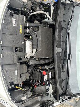 Peugeot 3008 1.2, 1.majitel, ČR, automat - 10