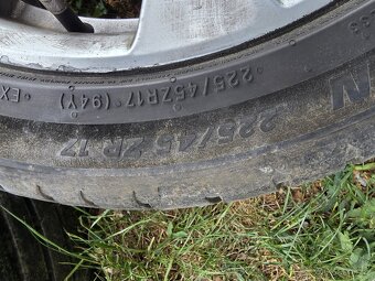 Kola - Pneu letní+ Disky 5x112 R17 - 10