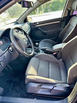 Volkswagen Golf V 2.0 TDI Nová STK - 10