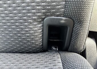 Volkswagen Touran 1.5 TSI DSG 7MÍST benzín automat 110 kw - 10