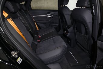 Audi e-tron 55 300kW S-line Black Edition B&O Matrix ACC - 10